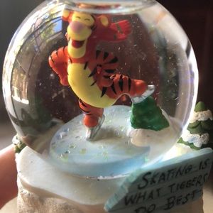 Authentic Tigger Snow Globe